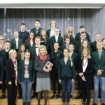Jurate Kazickas with V. Zemkalnis School's students and administration